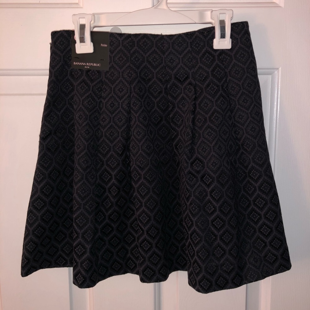 Banana Republic patterned skirt